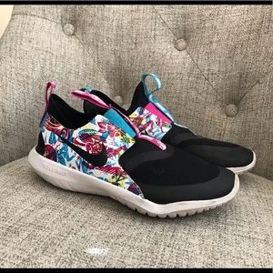 Kids Nike Flex Runner Tennis Shoes Size 4 Youth